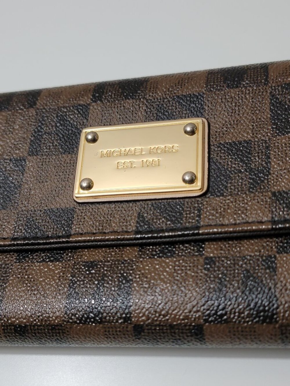 Michael Kors Jet Set Checkbook Wallet Brown Checkerboard Logo Print Gold Plate - Picture 8 of 10